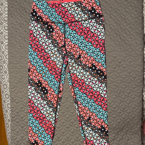 VSX Vibrant Patterned Leggings - Picture 1 of 4